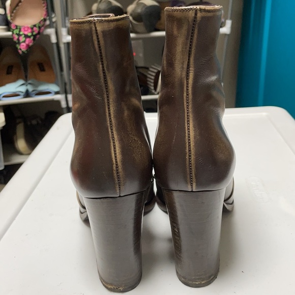 Prada boots - Picture 3 of 7